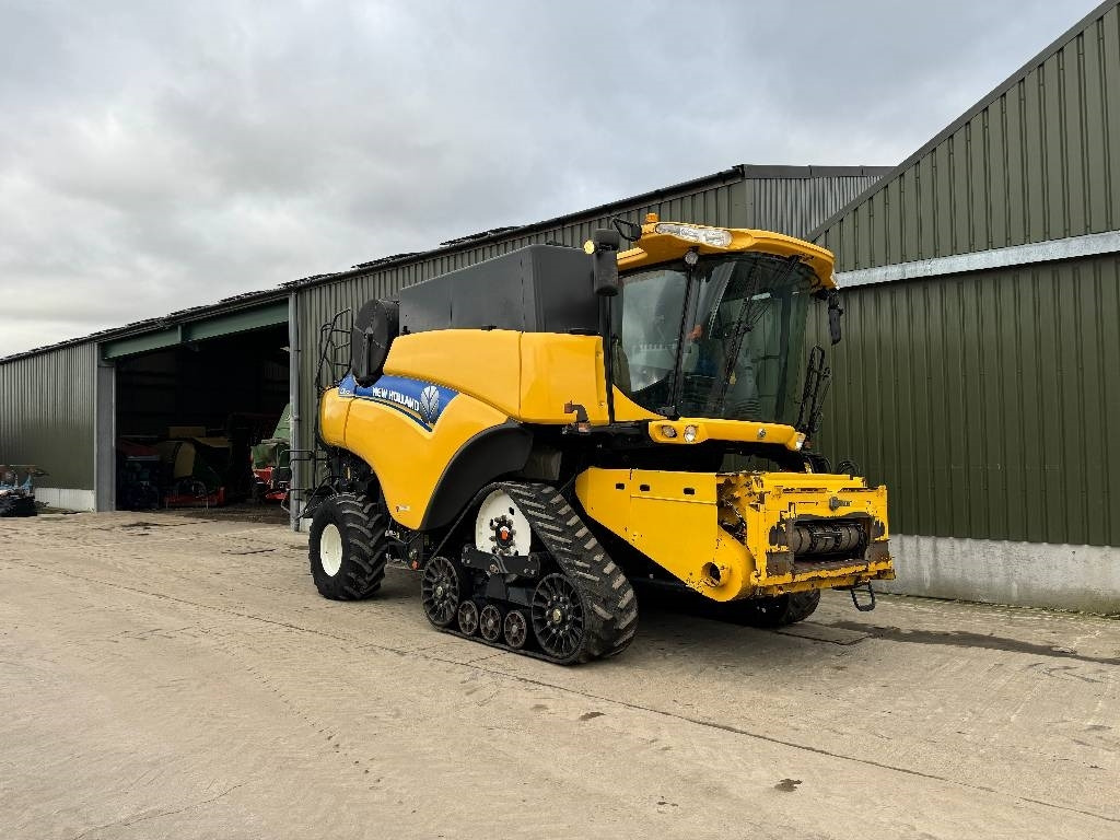 New Holland CR 9090 - حصادة شاملة: صور 1 New Holland CR 9090 - حصادة شاملة: صور 1