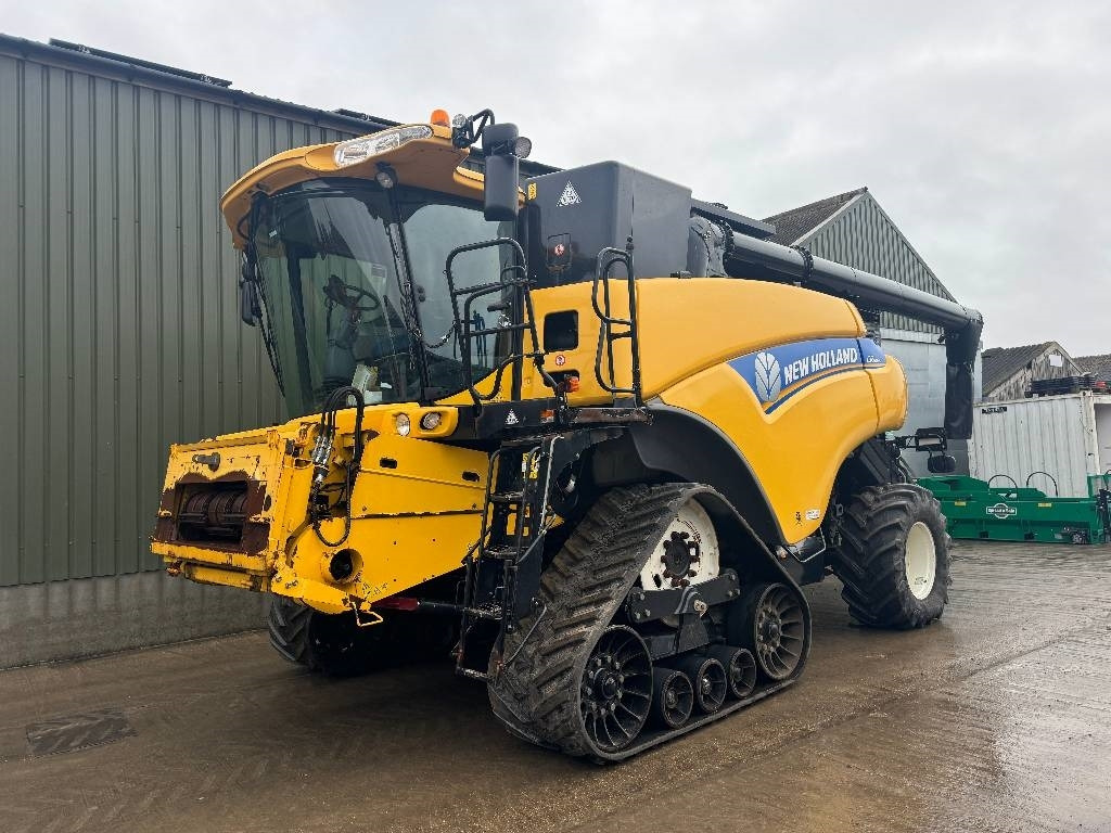 New Holland CR 9090 - حصادة شاملة: صور 1 New Holland CR 9090 - حصادة شاملة: صور 1