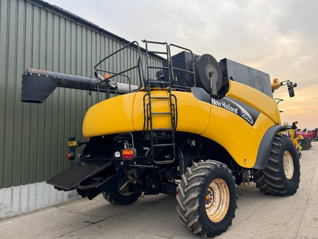New Holland CR 960 - حصادة شاملة: صور 2 New Holland CR 960 - حصادة شاملة: صور 2