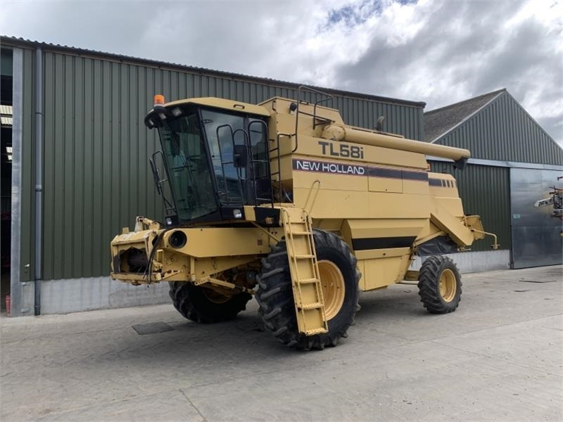 New Holland/Laverda New Holland TL58i / Laverda Hi - معدات آلة حصاد: صور 3 New Holland/Laverda New Holland TL58i / Laverda Hi - معدات آلة حصاد: صور 3
