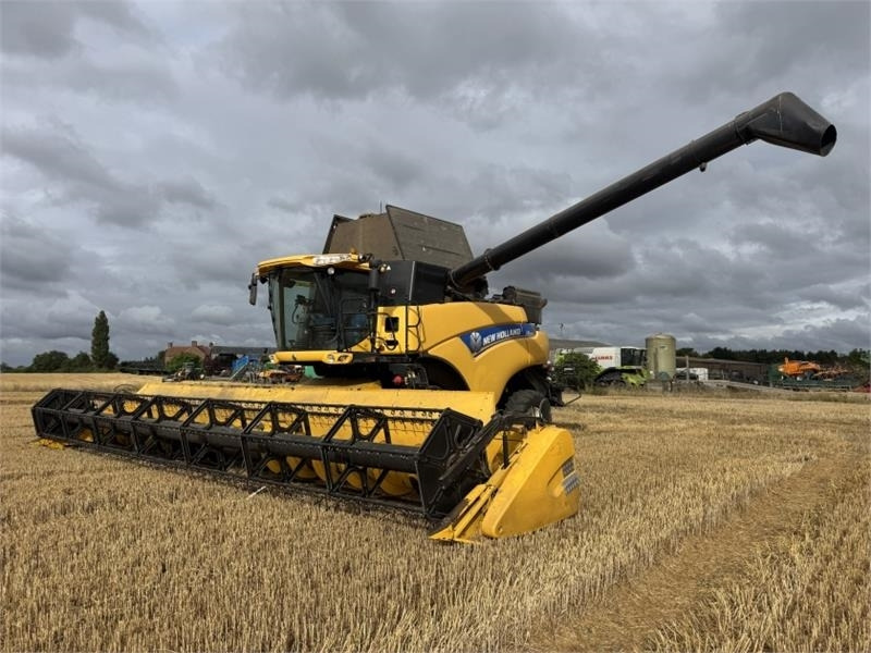 New Holland New Holland CR9090 Rotary Combine **Video Below** - معدات آلة حصاد: صور 1 New Holland New Holland CR9090 Rotary Combine **Video Below** - معدات آلة حصاد: صور 1