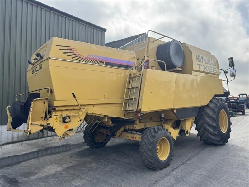 New Holland TX66 Combine Harvester c/ - معدات آلة حصاد: صور 4 New Holland TX66 Combine Harvester c/ - معدات آلة حصاد: صور 4