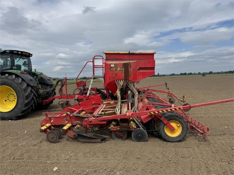 Vaderstad Rapid A800s **Video Below**  - الة بذر: صور 5 Vaderstad Rapid A800s **Video Below**  - الة بذر: صور 5