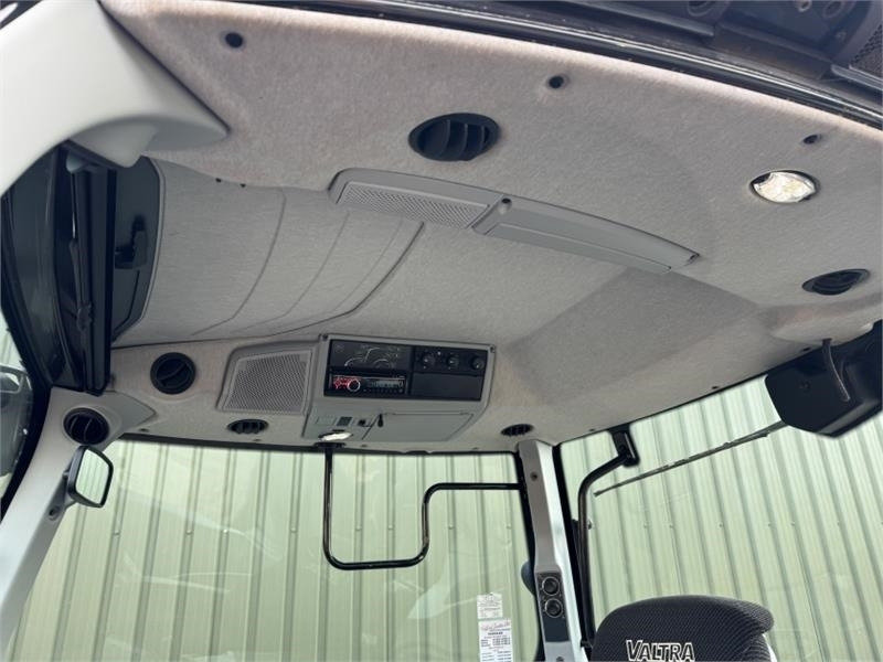 جرار Valtra T194 Versu **55k Transmission**: صور 16