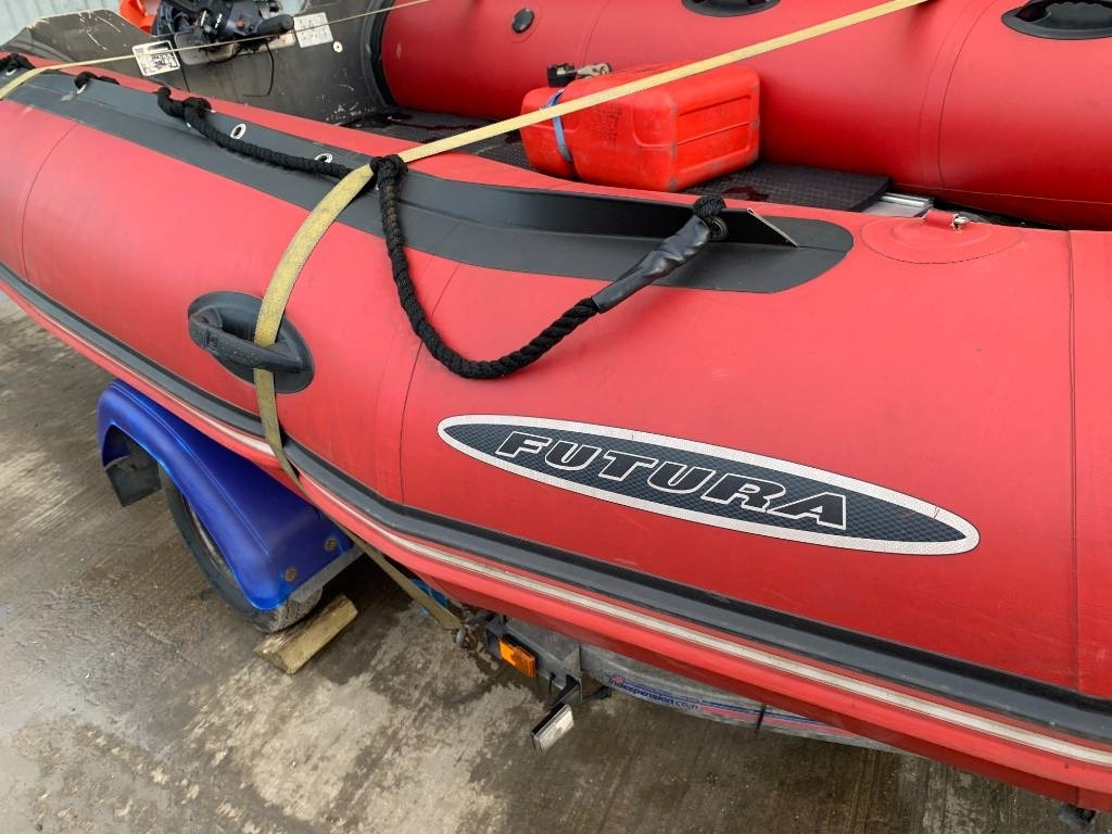Zodiac Futura MK11 Boat - أخرى: صور 4 Zodiac Futura MK11 Boat - أخرى: صور 4
