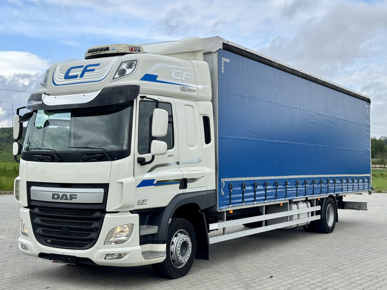 DAF CF 320 / FIRANKA / 24 EUROPALETY / SYPIALKA / AUTOMAT / KLIMA POSTOJOWA / 2017 ROK - شاحنة ستارة: صور 2 DAF CF 320 / FIRANKA / 24 EUROPALETY / SYPIALKA / AUTOMAT / KLIMA POSTOJOWA / 2017 ROK - شاحنة ستارة: صور 2