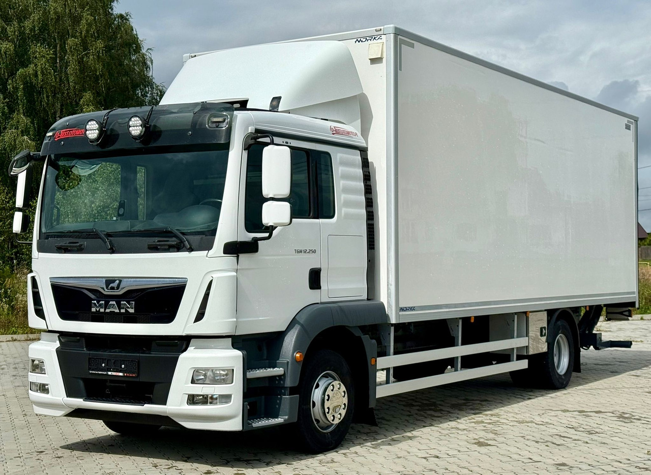MAN TGM 12.250 / TGL / IZOTERMA / WINDA / 18 EUROPALET / SYPIALKA / 2018 - متساوي شاحنة: صور 2 MAN TGM 12.250 / TGL / IZOTERMA / WINDA / 18 EUROPALET / SYPIALKA / 2018 - متساوي شاحنة: صور 2
