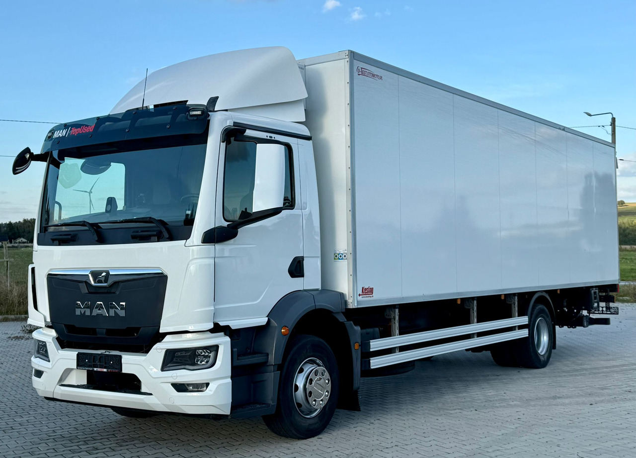 MAN TGM 15.290 / CHŁODNIA / WINDA / 8.3 M DŁUGOŚCI / 20 EUROPALET / THERMO KING / +30/-30 / AUTOMAT / 2021 ROK / SERWISOWANY - مبردة شاحنة: صور 2 MAN TGM 15.290 / CHŁODNIA / WINDA / 8.3 M DŁUGOŚCI / 20 EUROPALET / THERMO KING / +30/-30 / AUTOMAT / 2021 ROK / SERWISOWANY - مبردة شاحنة: صور 2
