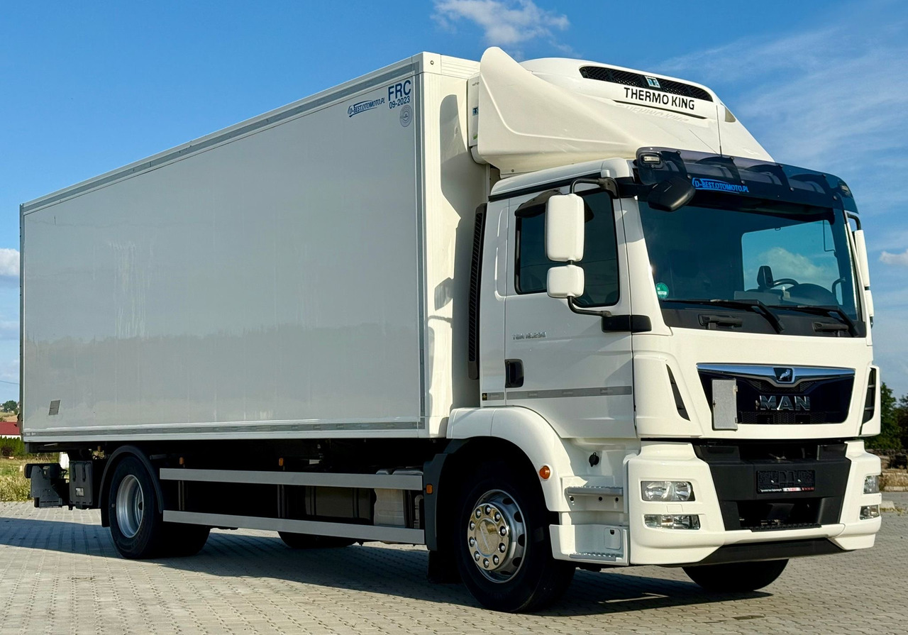 MAN TGM 18.290 / CHŁODNIA / WINDA / 18 PALET / AUTOMAT / NISKI PRZEBIEG / 2017 - مبردة شاحنة: صور 1 MAN TGM 18.290 / CHŁODNIA / WINDA / 18 PALET / AUTOMAT / NISKI PRZEBIEG / 2017 - مبردة شاحنة: صور 1