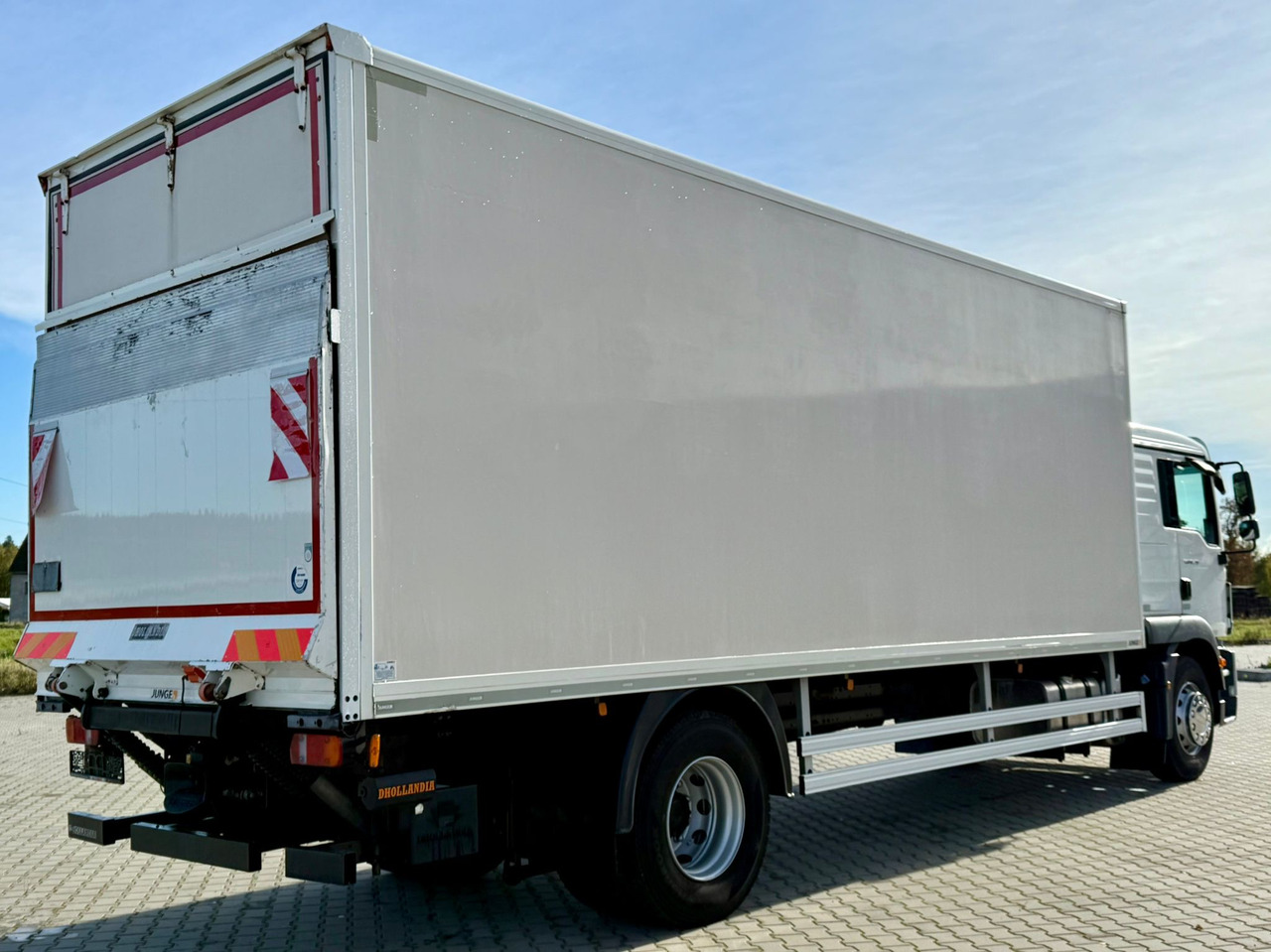 MAN TGM 18.290 / KONTENER / WINDA / 18 PALET / SYPIALKA / AUTOMAT / EURO 6 / 9 260 KG ŁADOWNOŚCI - بصندوق مغلق شاحنة: صور 5 MAN TGM 18.290 / KONTENER / WINDA / 18 PALET / SYPIALKA / AUTOMAT / EURO 6 / 9 260 KG ŁADOWNOŚCI - بصندوق مغلق شاحنة: صور 5