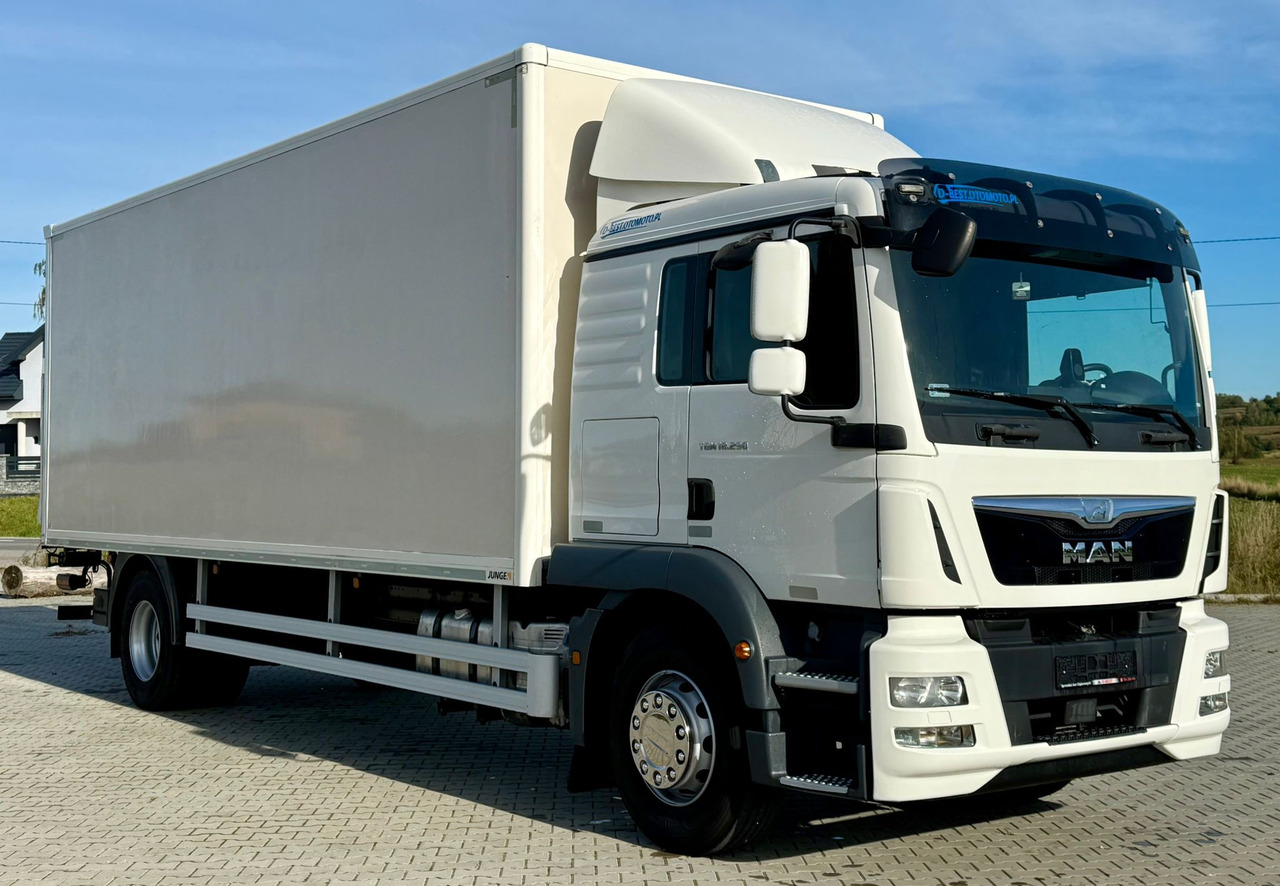 MAN TGM 18.290 / KONTENER / WINDA / 18 PALET / SYPIALKA / AUTOMAT / EURO 6 / 9 260 KG ŁADOWNOŚCI - بصندوق مغلق شاحنة: صور 1 MAN TGM 18.290 / KONTENER / WINDA / 18 PALET / SYPIALKA / AUTOMAT / EURO 6 / 9 260 KG ŁADOWNOŚCI - بصندوق مغلق شاحنة: صور 1