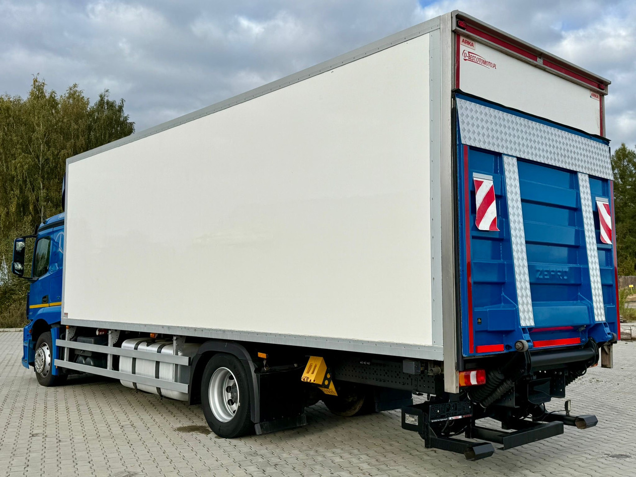 MERCEDES-BENZ ACTROS 1836 / CHŁODNIA / WINDA / 18 PALET / SILNIK 10677 cm3 / CARRIER / SYPIALKA / AUTOMAT / 2018 ROK - مبردة شاحنة: صور 4 MERCEDES-BENZ ACTROS 1836 / CHŁODNIA / WINDA / 18 PALET / SILNIK 10677 cm3 / CARRIER / SYPIALKA / AUTOMAT / 2018 ROK - مبردة شاحنة: صور 4