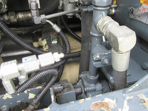 مضخة خرسانة 2016  PUTZMEISTER  / DAF concrete pump: صور 6