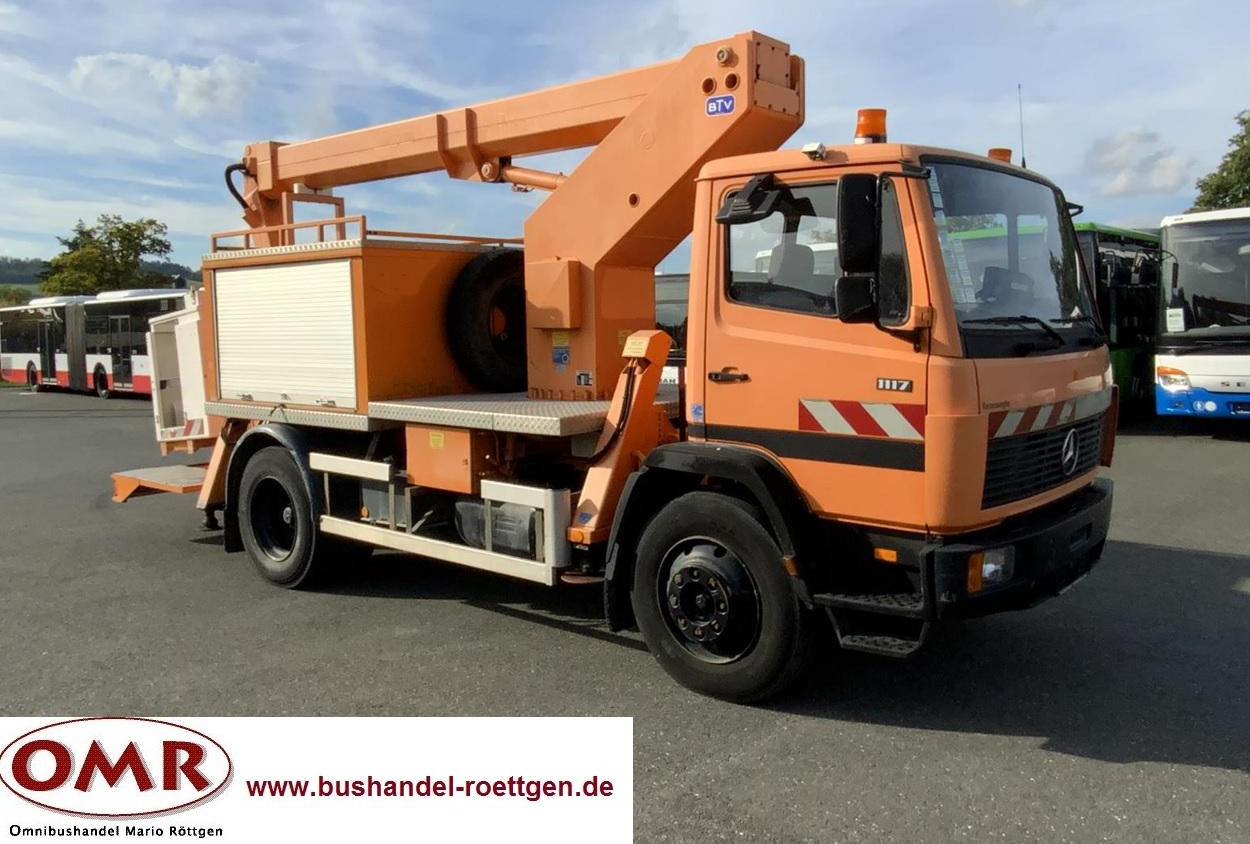 Mercedes-Benz 1117 - مصاعد الازدهار محمولة على شاحنة: صور 1 Mercedes-Benz 1117 - مصاعد الازدهار محمولة على شاحنة: صور 1