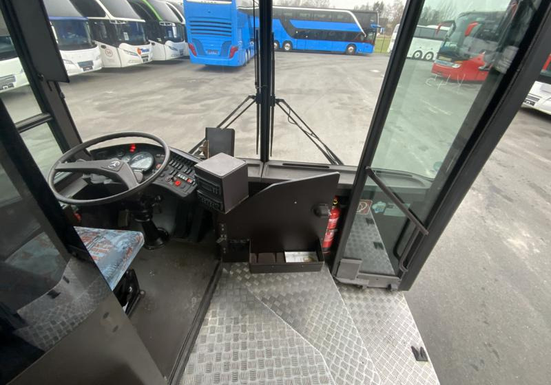 Interior photo 1: تأجير Mercedes-Benz O 405 Cabrio Mercedes-Benz O 405 Cabrio