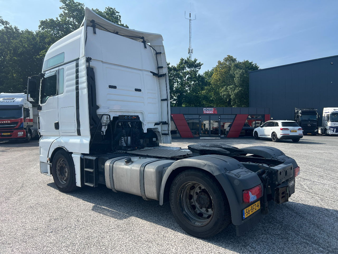 MAN TGX 18.440 XXL, LLS-U mega - شاحنة جرار: صور 4 MAN TGX 18.440 XXL, LLS-U mega - شاحنة جرار: صور 4