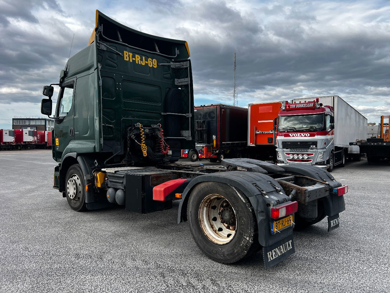 Renault Premium 410 Euro 5 - شاحنة جرار: صور 4 Renault Premium 410 Euro 5 - شاحنة جرار: صور 4