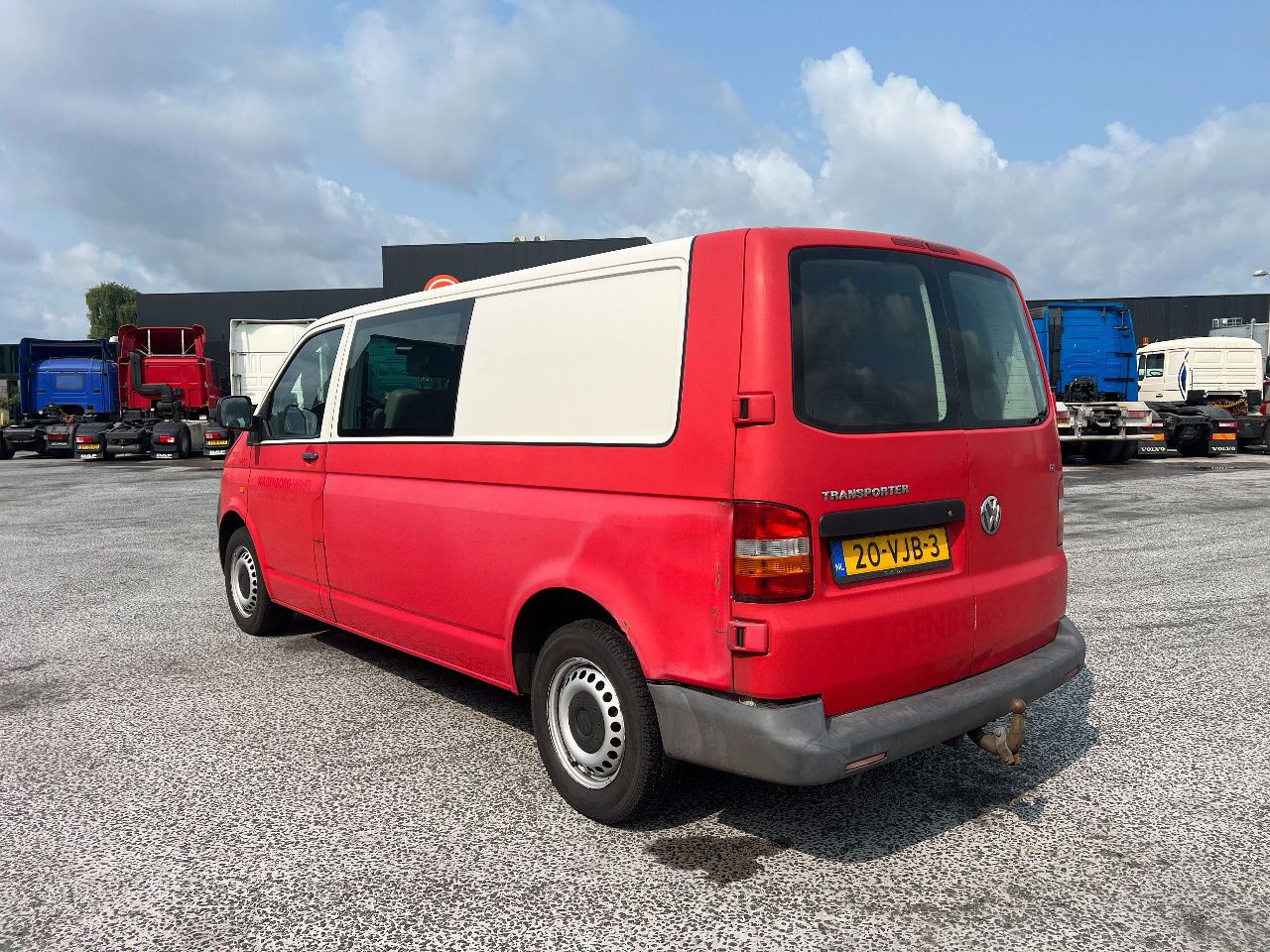 Volkswagen Transporter 2.5 TDI, Klima - فان المدمجة: صور 4 Volkswagen Transporter 2.5 TDI, Klima - فان المدمجة: صور 4