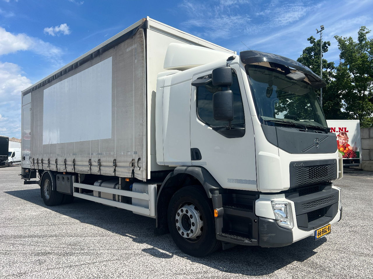 Volvo FE 250 Euro 6, 19T - شاحنة ستارة: صور 2 Volvo FE 250 Euro 6, 19T - شاحنة ستارة: صور 2