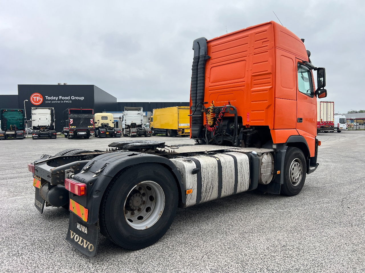 Volvo FH 13.400 Globetrotter, Euro 5 - شاحنة جرار: صور 3 Volvo FH 13.400 Globetrotter, Euro 5 - شاحنة جرار: صور 3