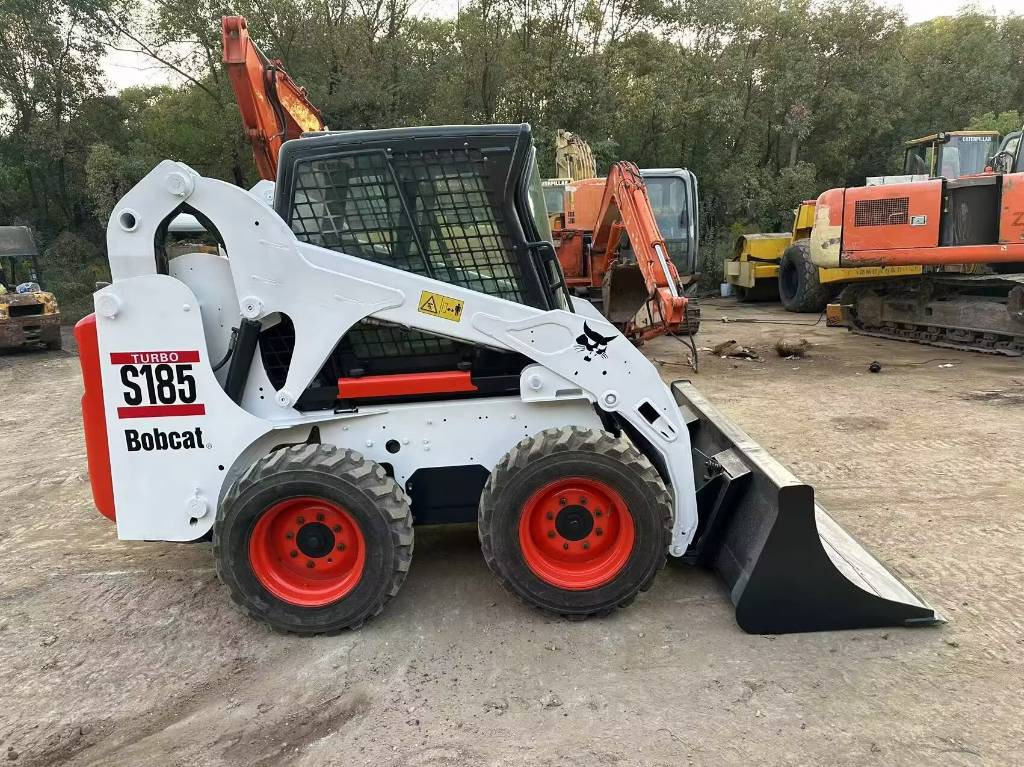 Bobcat S 185 - شيول صغير: صور 1 Bobcat S 185 - شيول صغير: صور 1