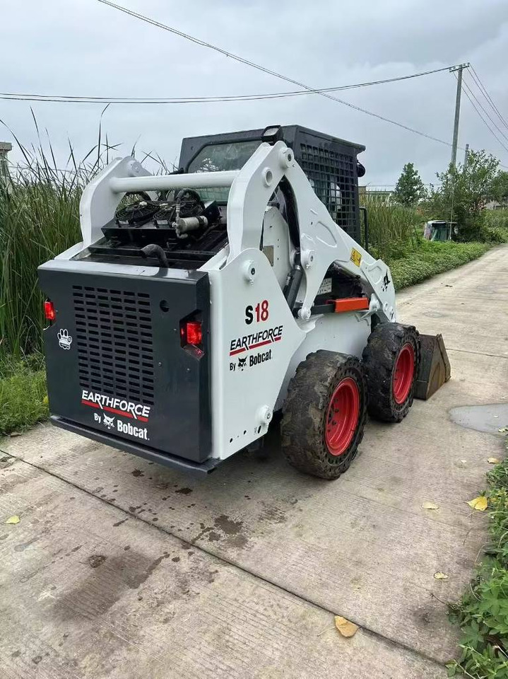 Bobcat S 18 - شيول صغير: صور 1 Bobcat S 18 - شيول صغير: صور 1