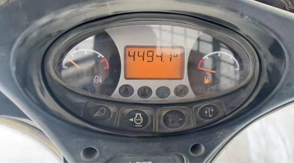 Bobcat S 550 - اللودر بعجل: صور 5 Bobcat S 550 - اللودر بعجل: صور 5