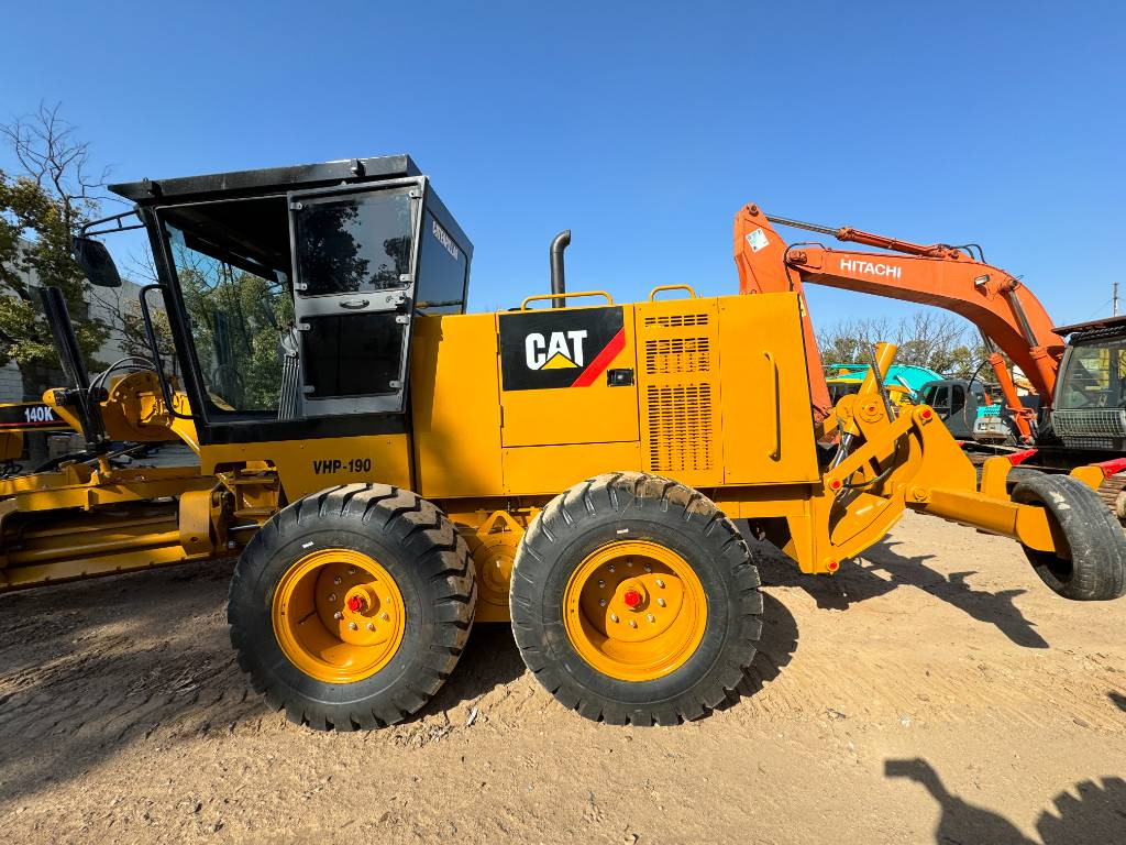 CAT 140 K - آلة تسوية الأرض: صور 4 CAT 140 K - آلة تسوية الأرض: صور 4