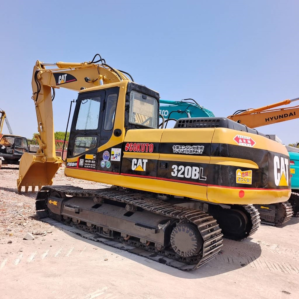 CAT 320 B L - حفارات زحافة: صور 3 CAT 320 B L - حفارات زحافة: صور 3