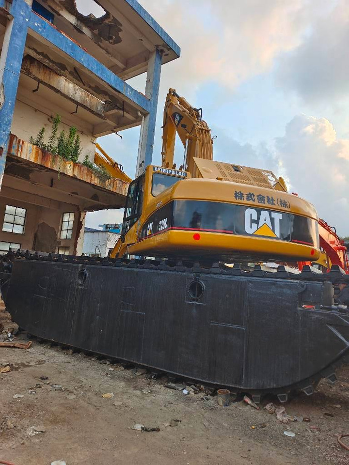 CAT 320 C - حفارات برمائية: صور 3 CAT 320 C - حفارات برمائية: صور 3