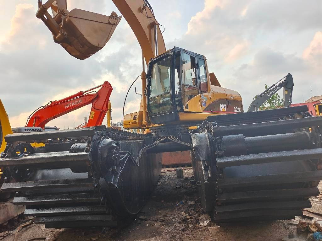 CAT 320 C - حفارات برمائية: صور 5 CAT 320 C - حفارات برمائية: صور 5