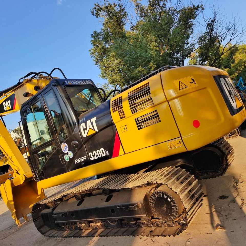 CAT 320 D2 - حفارات زحافة: صور 1 CAT 320 D2 - حفارات زحافة: صور 1