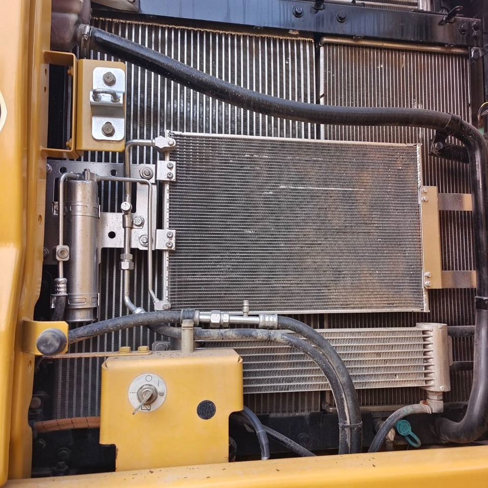 حفارات زحافة CAT 320 GC: صور 7 حفارات زحافة CAT 320 GC: صور 7