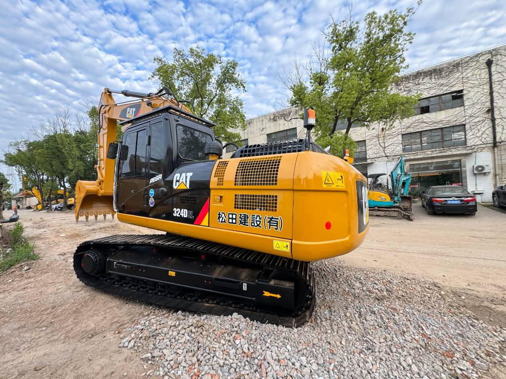 CAT 324 D L - حفارات زحافة: صور 3 CAT 324 D L - حفارات زحافة: صور 3