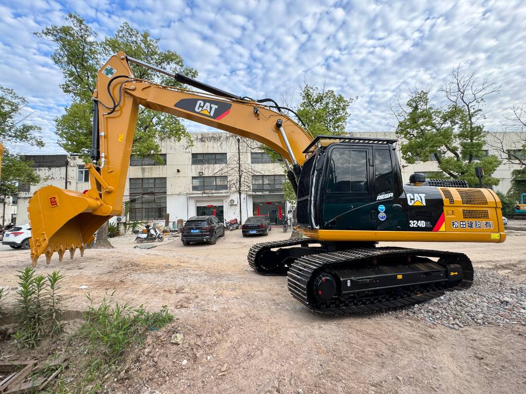 CAT 324 D2 L - حفارات زحافة: صور 2 CAT 324 D2 L - حفارات زحافة: صور 2