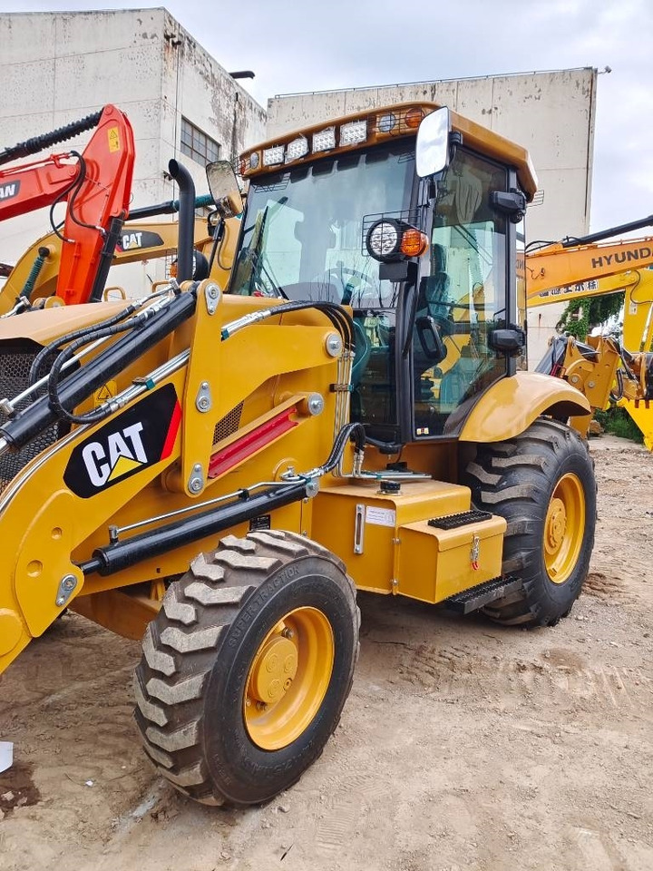 CAT 420 F - حفار متعدد الاستخدام: صور 5 CAT 420 F - حفار متعدد الاستخدام: صور 5
