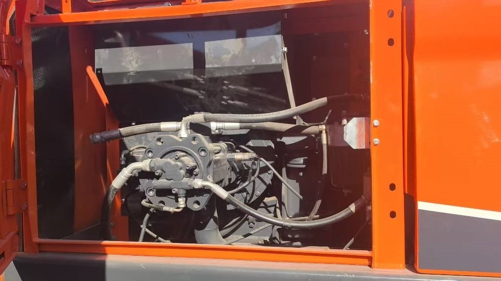 حفارات زحافة Doosan DX 225 LC: صور 9