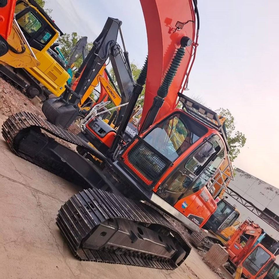 Doosan DX 300 LC - حفارات زحافة: صور 4 Doosan DX 300 LC - حفارات زحافة: صور 4