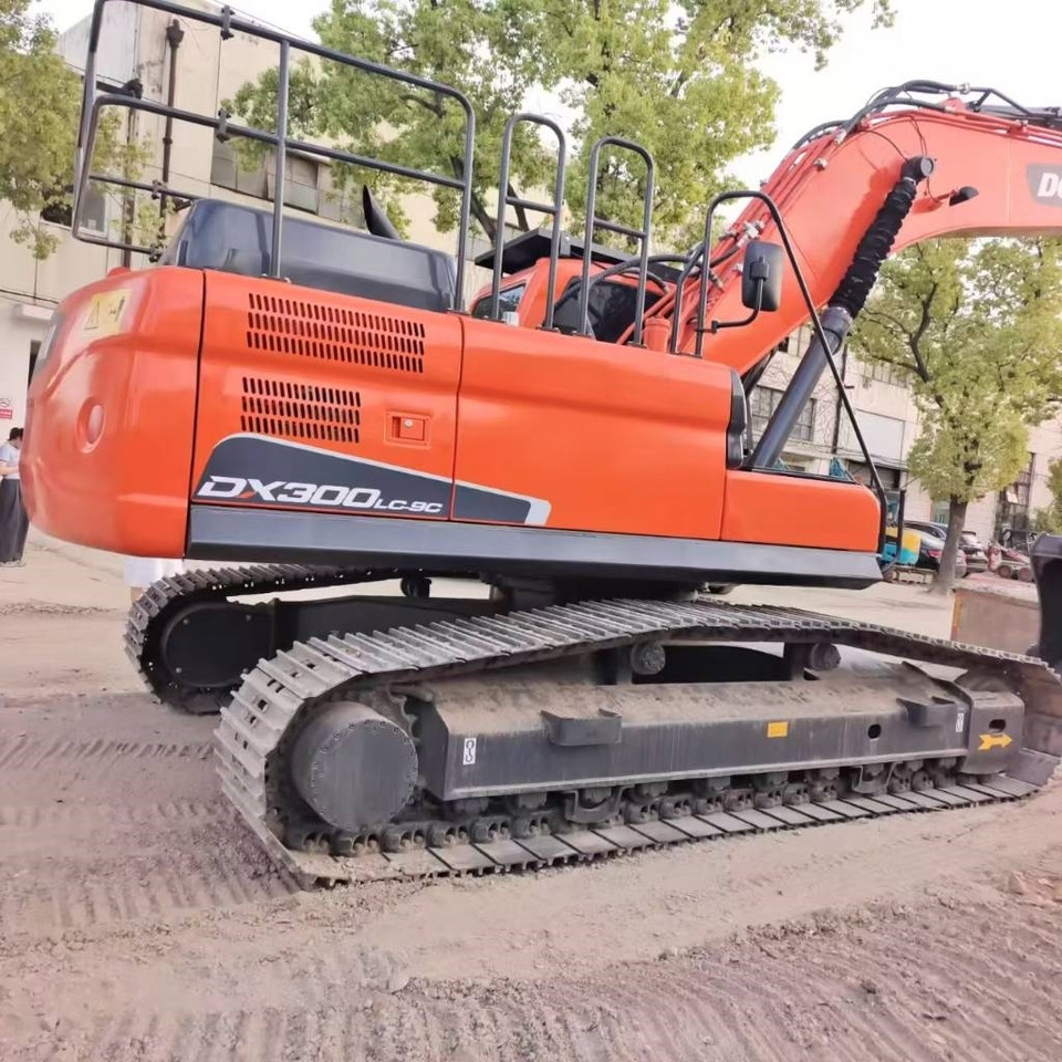Doosan DX 300 LC - حفارات زحافة: صور 5 Doosan DX 300 LC - حفارات زحافة: صور 5