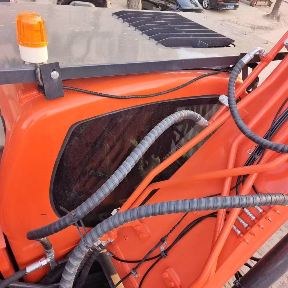 Doosan DX 300 LC - حفارات زحافة: صور 4 Doosan DX 300 LC - حفارات زحافة: صور 4