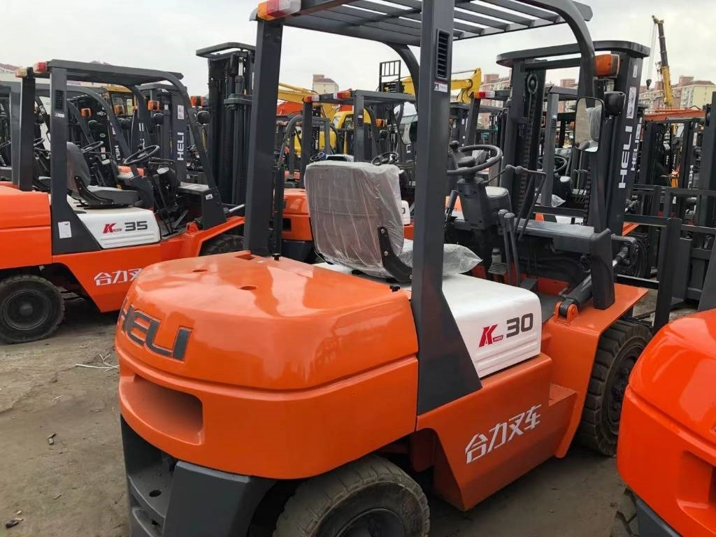 Heli FD 30 - رافعة شوكية ديزل: صور 4 Heli FD 30 - رافعة شوكية ديزل: صور 4