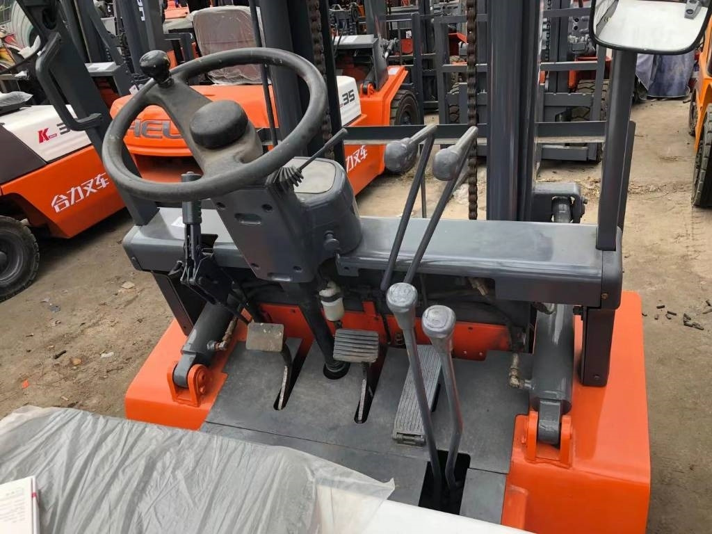 Heli FD 30 - رافعة شوكية ديزل: صور 5 Heli FD 30 - رافعة شوكية ديزل: صور 5