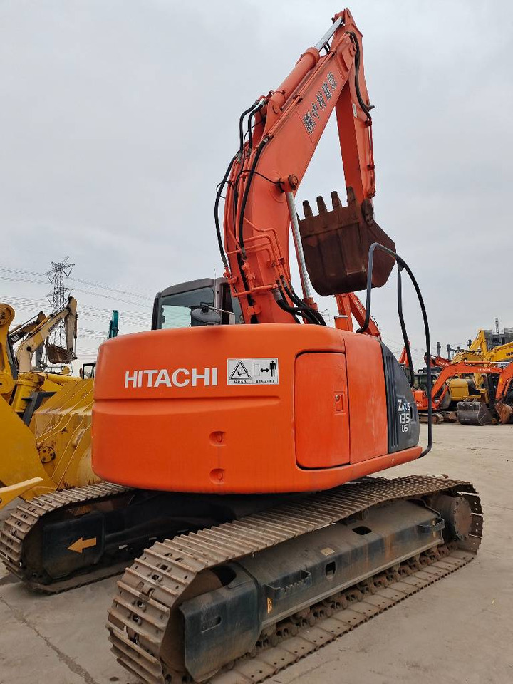 Hitachi ZX 135 US - حفارات زحافة: صور 3 Hitachi ZX 135 US - حفارات زحافة: صور 3