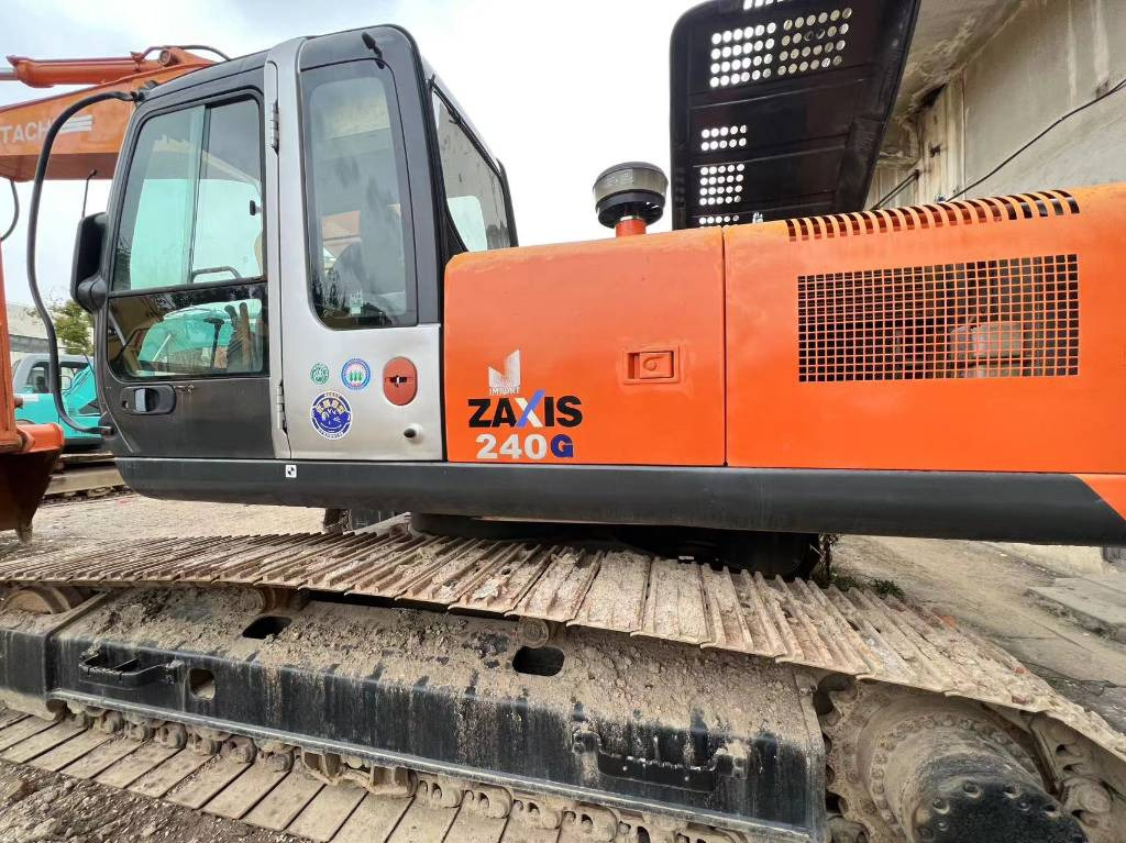 Hitachi ZX 240-3 - حفارات زحافة: صور 1 Hitachi ZX 240-3 - حفارات زحافة: صور 1