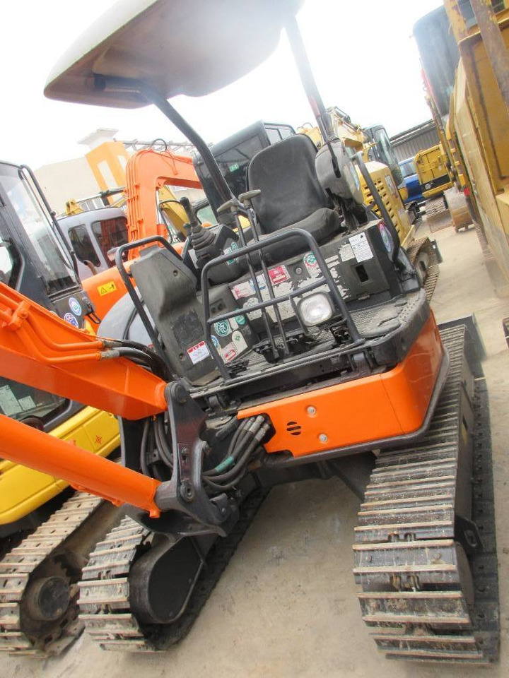 Hitachi ZX 30 U - حفارة مصغرة: صور 5 Hitachi ZX 30 U - حفارة مصغرة: صور 5