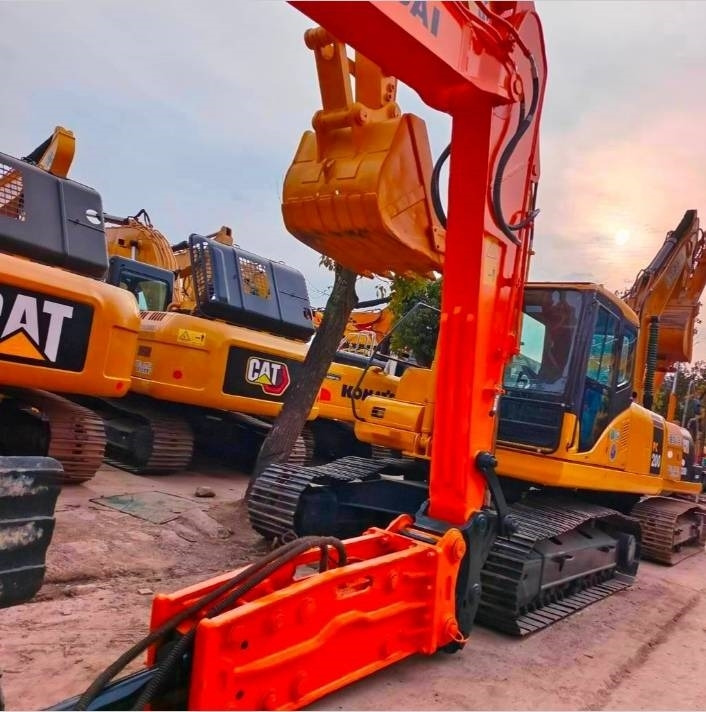 Hyundai 210 W-9 - حفارة على عجلات: صور 5 Hyundai 210 W-9 - حفارة على عجلات: صور 5
