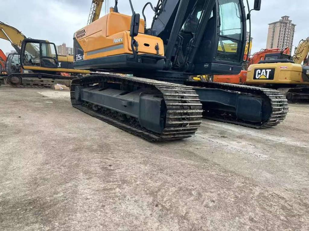 Hyundai 225LC-9T - حفارات زحافة: صور 5 Hyundai 225LC-9T - حفارات زحافة: صور 5