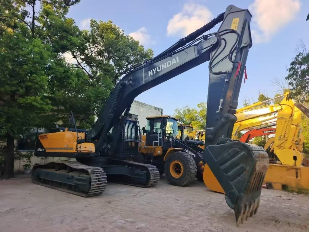 Hyundai 305 LC-9S - حفارات زحافة: صور 4 Hyundai 305 LC-9S - حفارات زحافة: صور 4