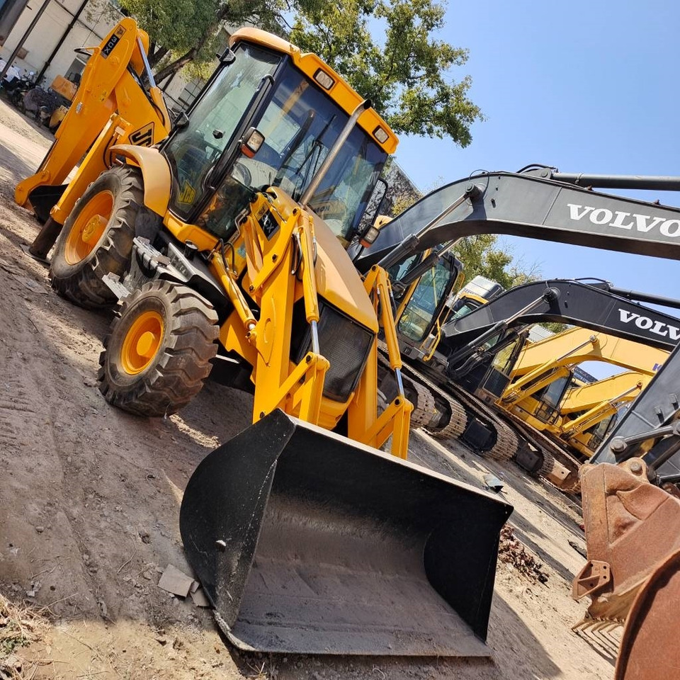 JCB 3 CX Brand new machine - حفار متعدد الاستخدام: صور 4 JCB 3 CX Brand new machine - حفار متعدد الاستخدام: صور 4
