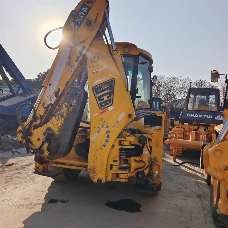 JCB 4CX Brand new machine - حفار متعدد الاستخدام: صور 4 JCB 4CX Brand new machine - حفار متعدد الاستخدام: صور 4